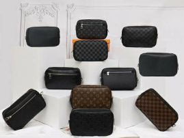 Picture of LV Wallets _SKUfw143498913fw